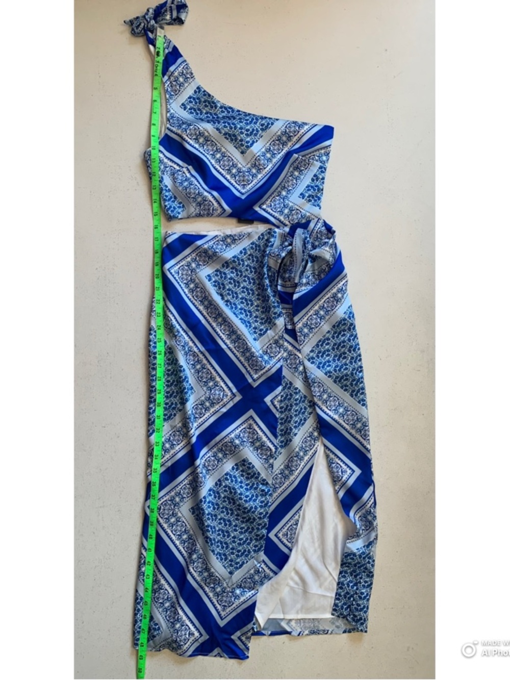Lulus XS Vacay Beauty Blue Scarf Print One-Shoulder Tie Strap Midi Dress NWT - Picture 16 of 17